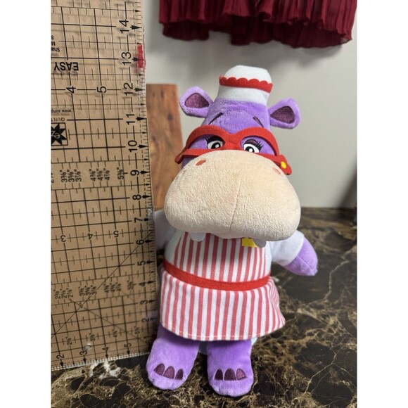 Disney Doc McStuffins Cuddles and Hugs Hallie Talking Plush. - Picture 6 of 7